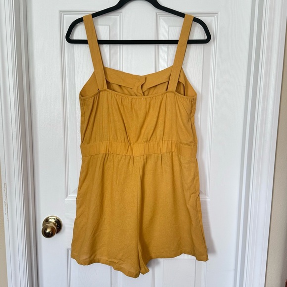 Timing Button-Front Romper Sz L - Picture 3 of 7